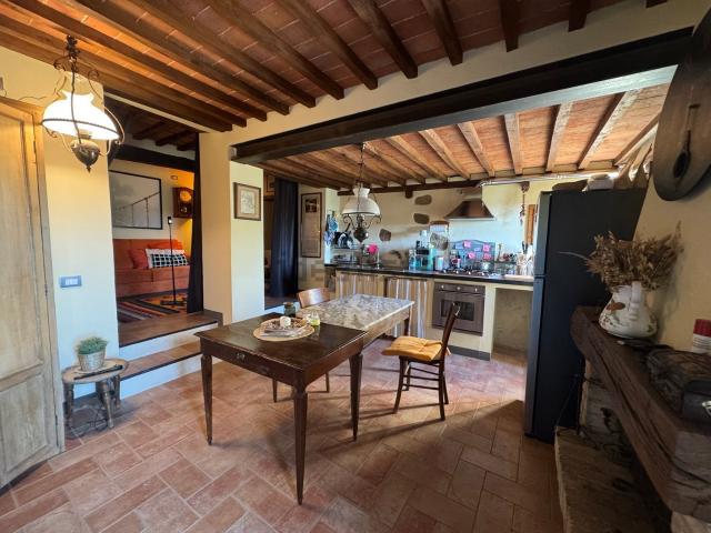 Appartamento in vendita a Murlo, Toscana