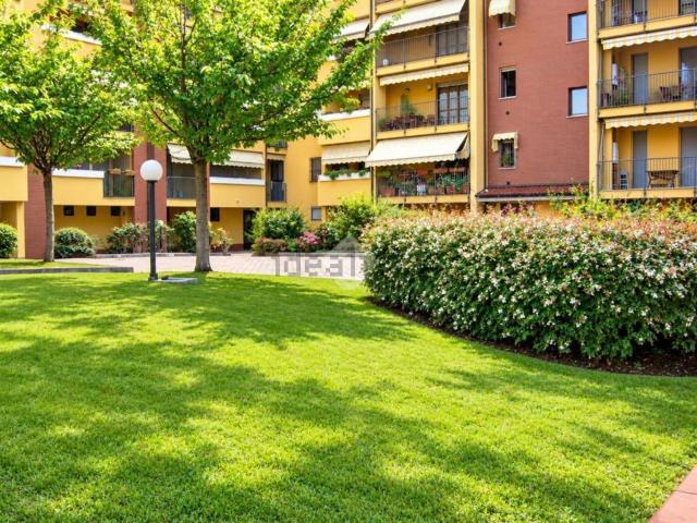 Appartamento in vendita a Quinto de' Stampi, Rozzano