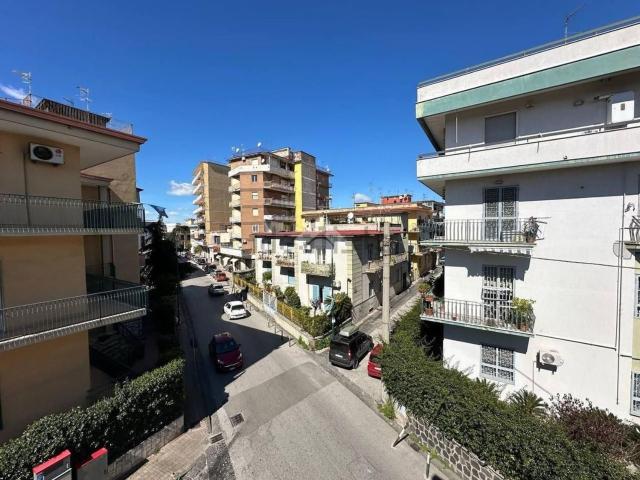 Appartamento in vendita a Arzano, Campania