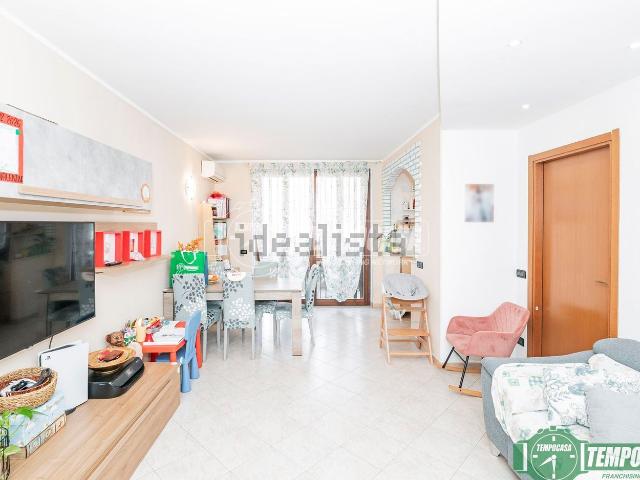 Appartamento in vendita a Carpiano, Lombardia