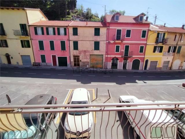 Appartamento in vendita a Caravonica, Liguria