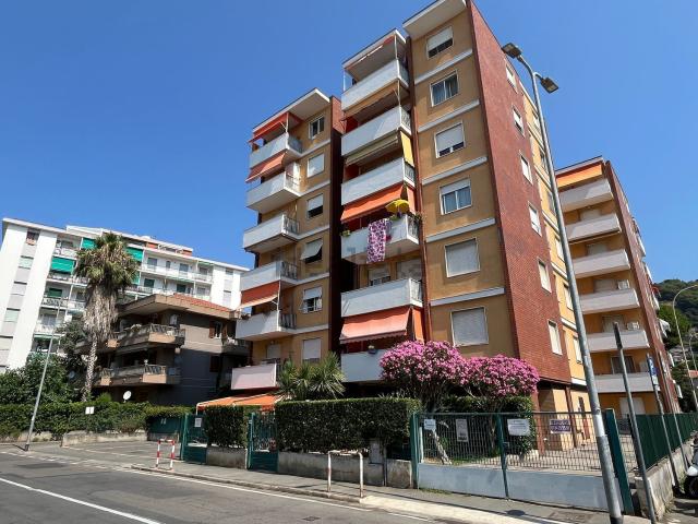 Appartamento in vendita a Vallecrosia, Liguria