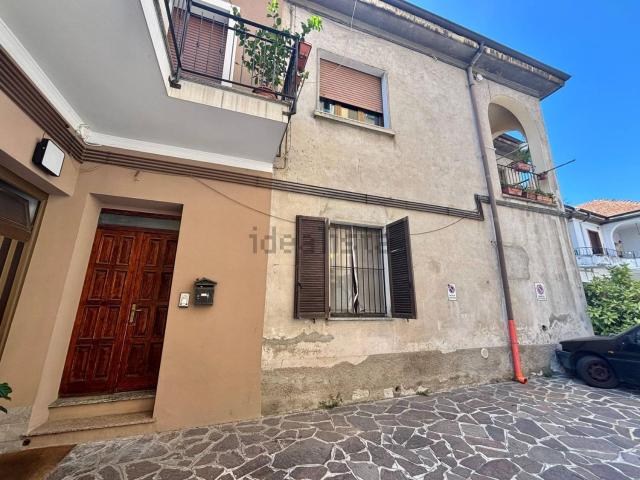 Appartamento in vendita a Robbiano, Giussano