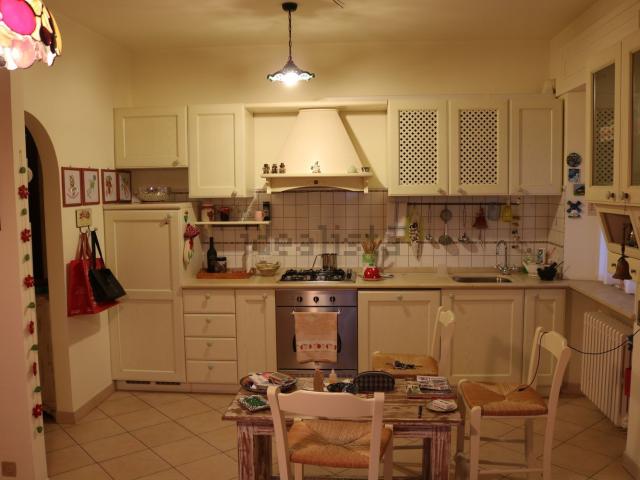 Appartamento in vendita a Tirassegno, Marche