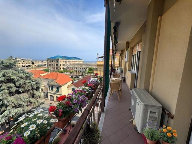 Appartamento in vendita a Pietra Ligure, Liguria
