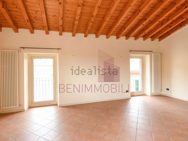 Appartamento in vendita a Zona Est, Brescia