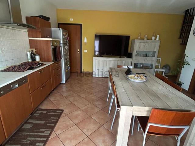 Appartamento in vendita a Padiglione, Marche
