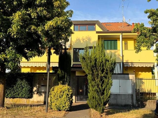 Appartamento in vendita a Inveruno, Milano