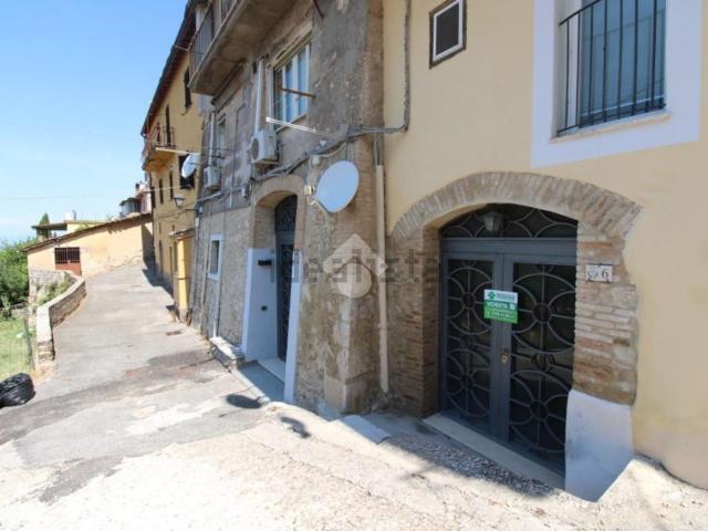 Appartamento in vendita a Poggio Catino, Lazio