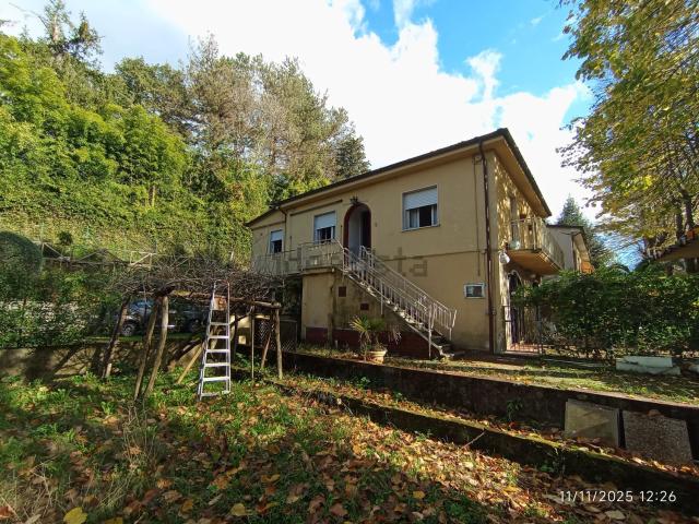 Appartamento in vendita a Camaiore, Toscana