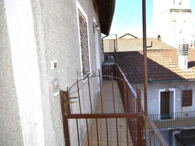 Appartamento in vendita a Usmate Velate, Usmate