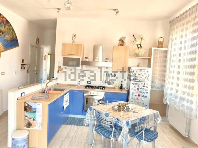 Appartamento in vendita a Cecina, Toscana