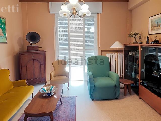 Appartamento in vendita a Portone, Senigallia