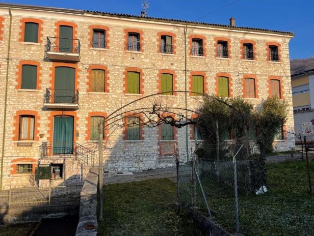 Appartamento in vendita a Valdobbiadene, Veneto