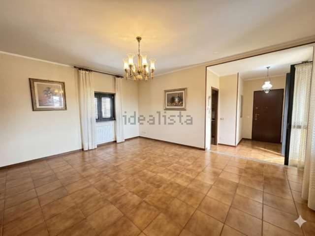 Appartamento in vendita a Cameri, Novara