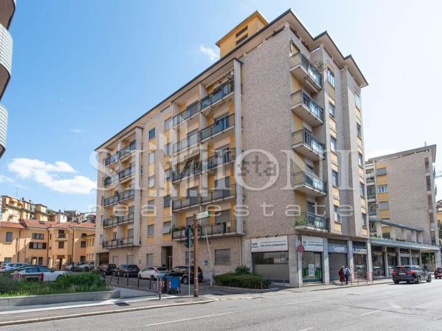 Appartamento in vendita a Biumo Superiore, Varese