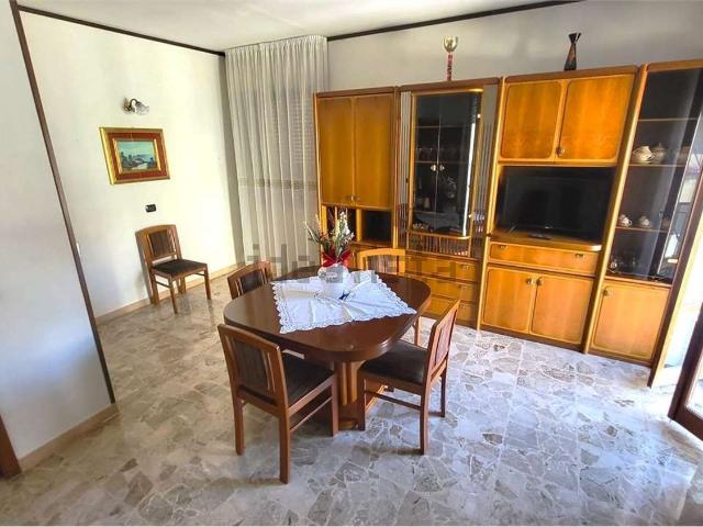 Appartamento in vendita a Faleriense, Marche