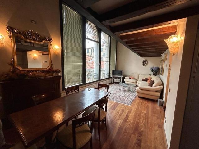 Appartamento in vendita a Venezia-Murano-Burano, Venezia
