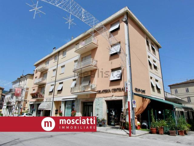 Appartamento in vendita a Quartiere Feggiani, Marche