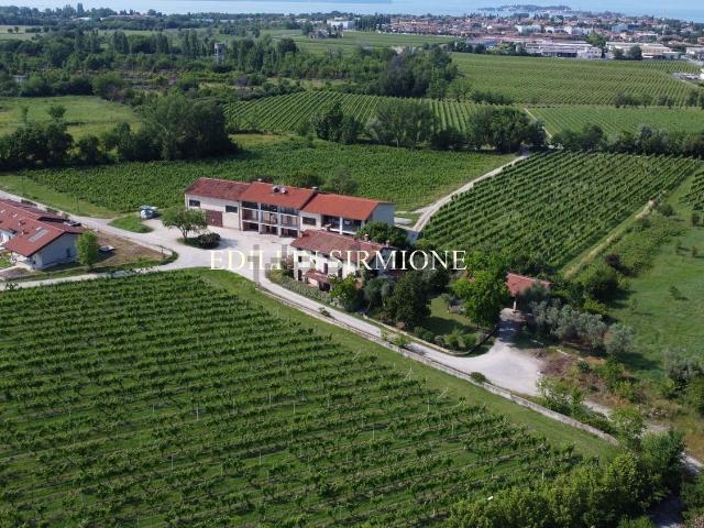 Appartamento in vendita a Desenzano Del Garda, San Martino della Battaglia