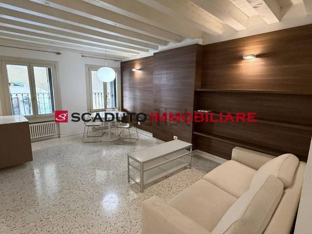 Appartamento in vendita a Vicenza, Veneto