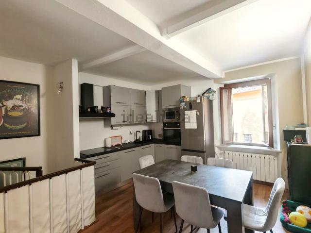 Appartamento in vendita a Varese, Lombardia