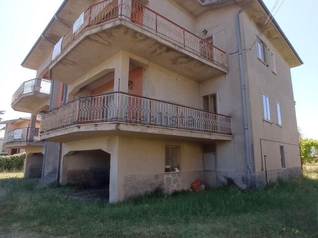 Appartamento in vendita a Lubriano, Lazio