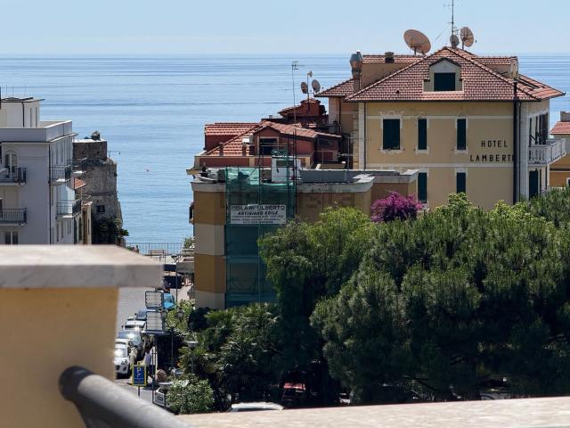 Attico in vendita a Alassio, Liguria