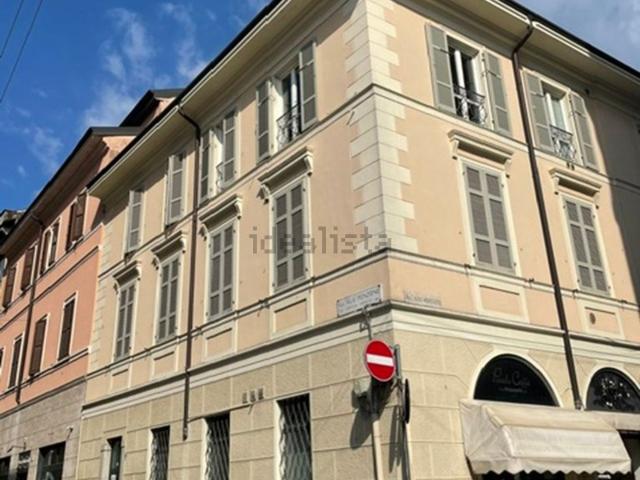 Appartamento in vendita a Centro storico, Cremona