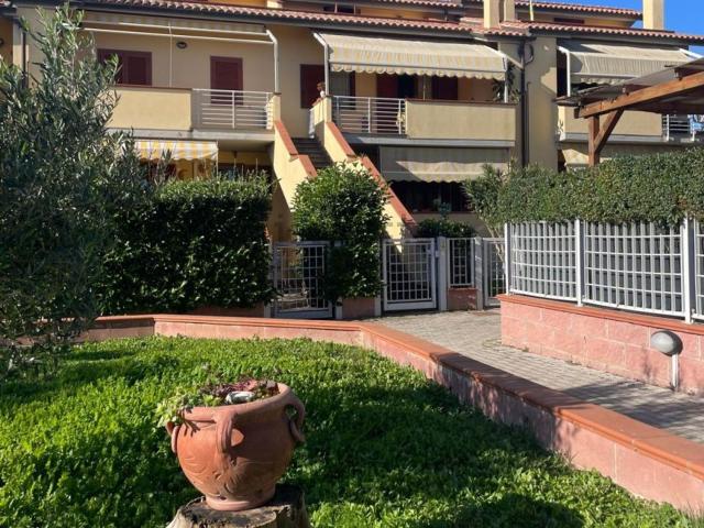 Appartamento in vendita a Follonica, Toscana