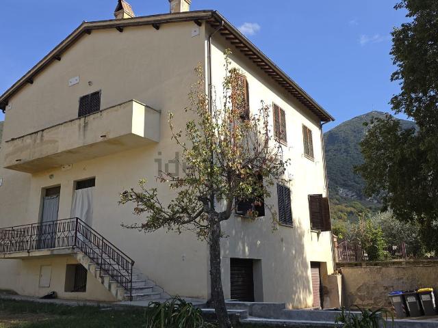 Appartamento in vendita a Belfiore, Foligno
