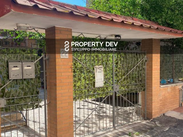 Appartamento in vendita a Municipio Roma X, Roma Capitale