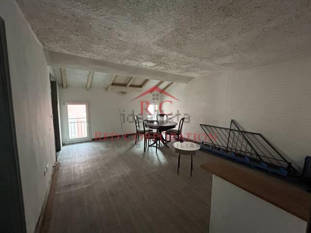 Appartamento in vendita a Sant'Agostino città-Porta Castello, Re
