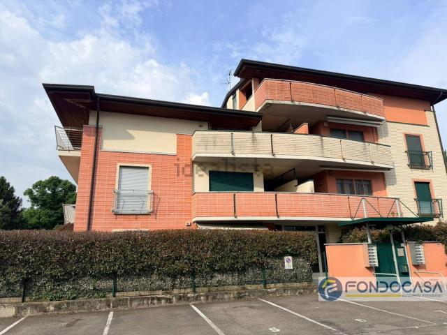 Appartamento in vendita a Meda, Lombardia