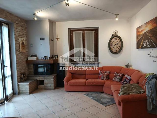 Appartamento in vendita a Sant'omobono Imagna, Lombardia