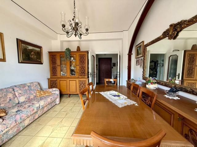 Appartamento in vendita a Gaeta, Latina