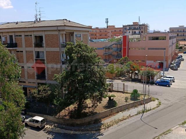 Appartamento in vendita a Calabria, Reggio Calabria