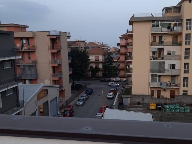 Appartamento in vendita a Giarre, Catania