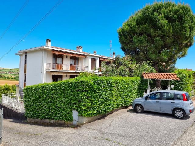 Appartamento in vendita a Pino Torinese, Torino