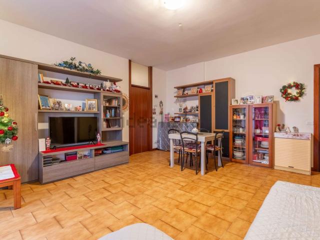 Appartamento in vendita a Pieve Emanuele, Lombardia