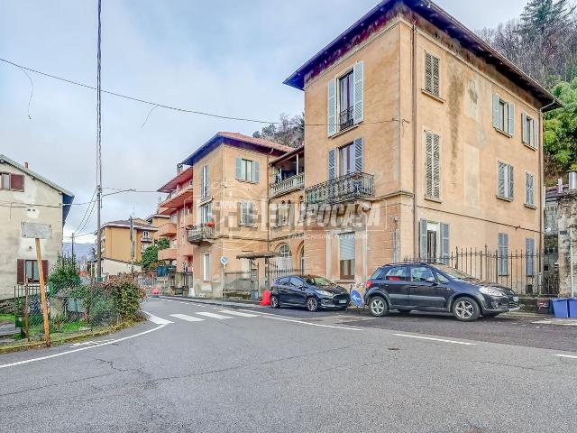 Appartamento in vendita a Comunità Montana Valli del Verbano, Luino
