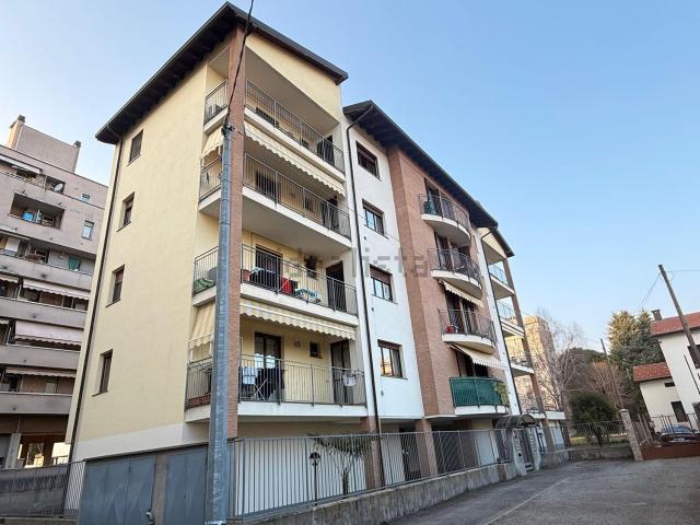 Appartamento in vendita a Azalee, Gallarate