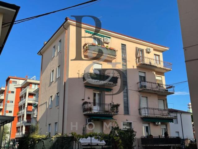 Appartamento in vendita a Sud-Est, Brenzone