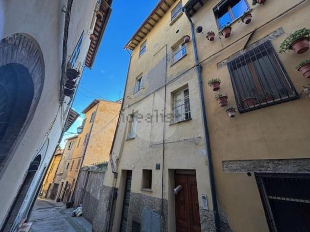 Appartamento in vendita a Sant'Erminio, Cenerente