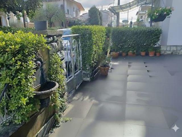 Appartamento in vendita a Camaiore, Toscana
