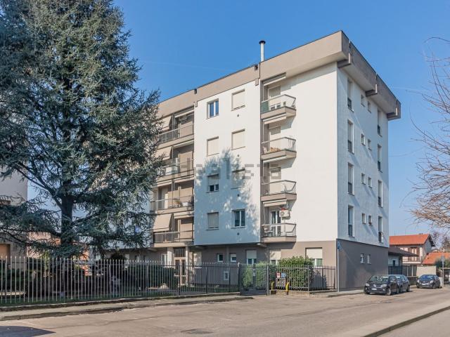 Appartamento in vendita a Rescaldina, Milano