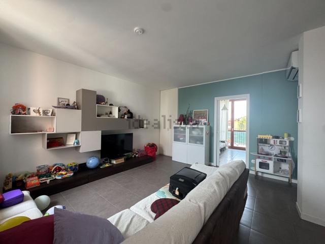 Appartamento in vendita a Casorezzo, Lombardia