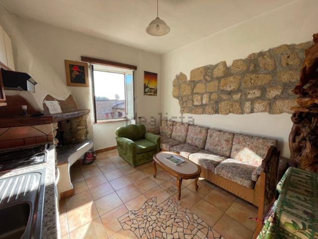 Appartamento in vendita a Piansano, Lazio