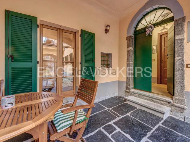 Appartamento in vendita a Laglio, Lombardia