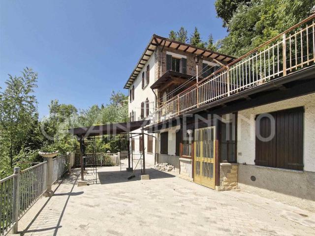 Appartamento in vendita a Rubbiano, Montefiorino